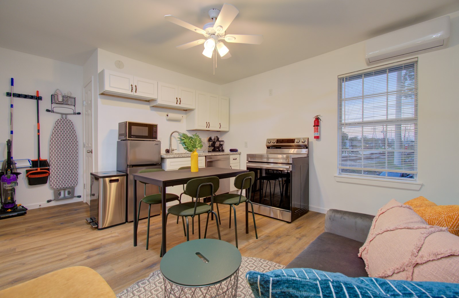6403 Avenue Street, Houston, TX 77011