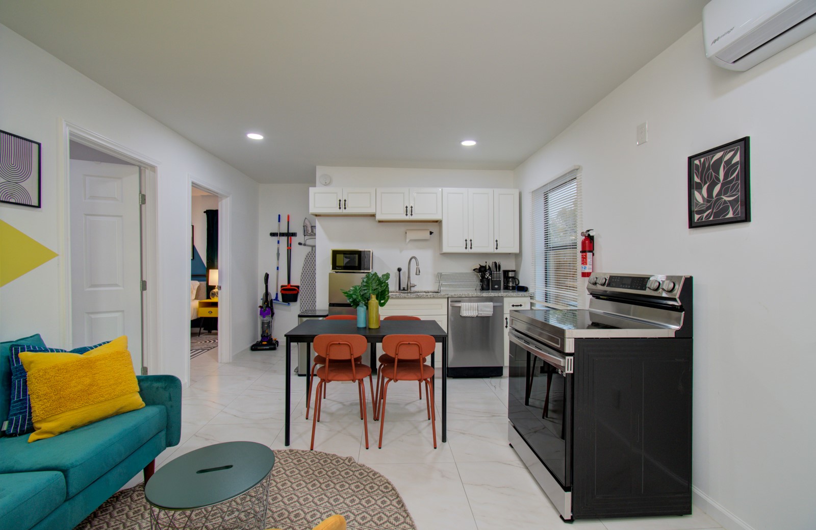 6403 Avenue Street, Houston, TX 77011