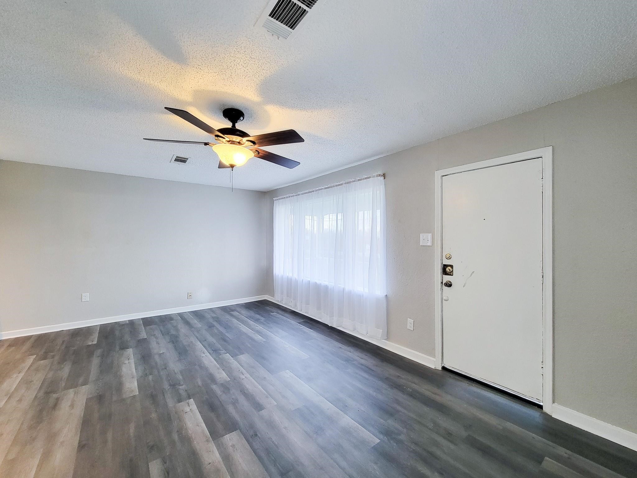 4817 Lawndale Street, La Marque, TX 77568