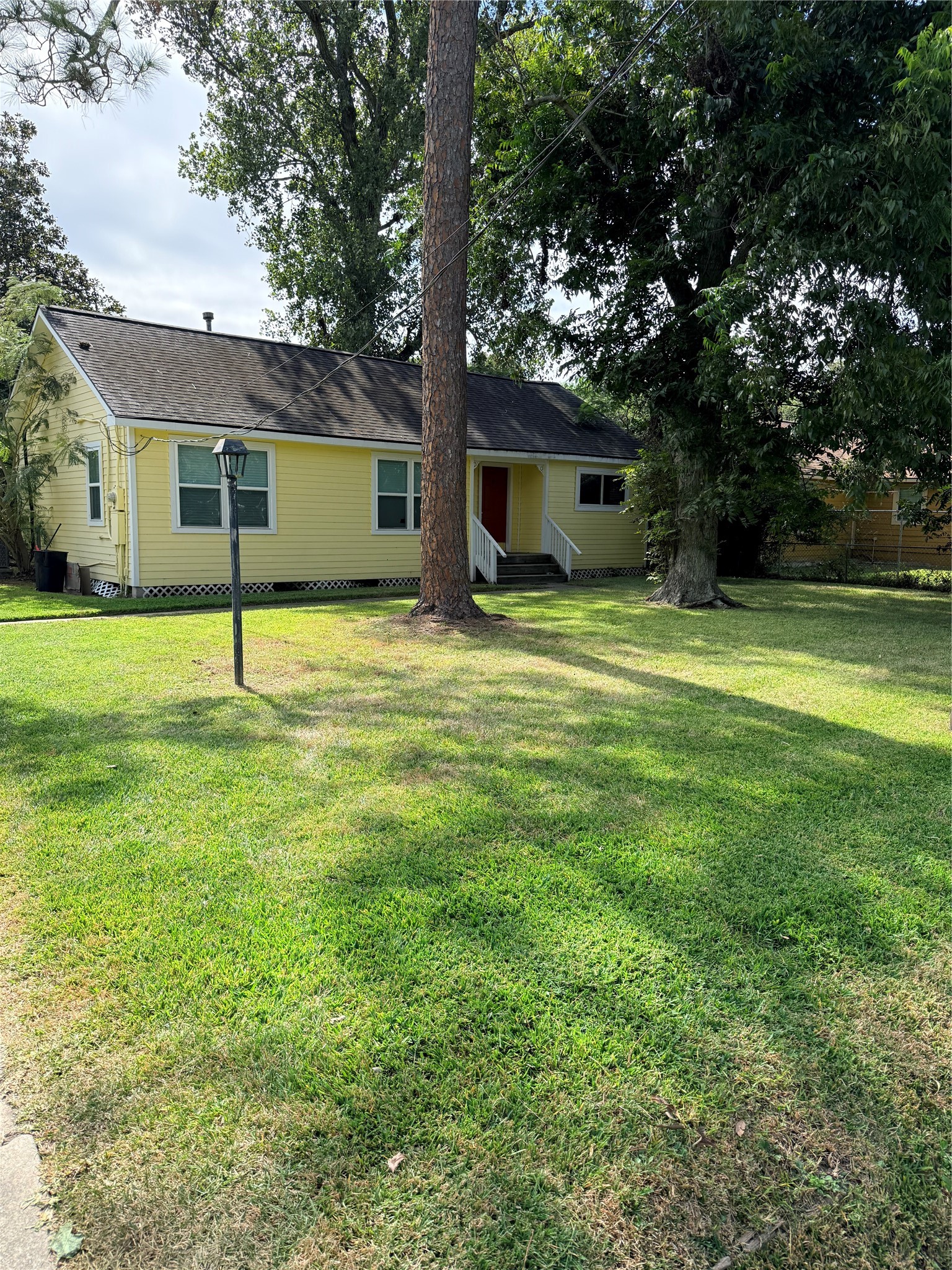 11101 28th Street, Santa Fe, TX 77510 11101 28th Street, Santa Fe, TX 77510