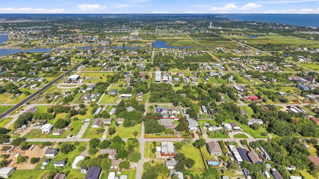 746 12th Street, San Leon, TX 77539
