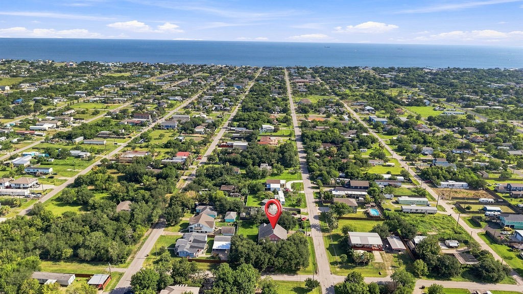 746 12th Street, San Leon, TX 77539