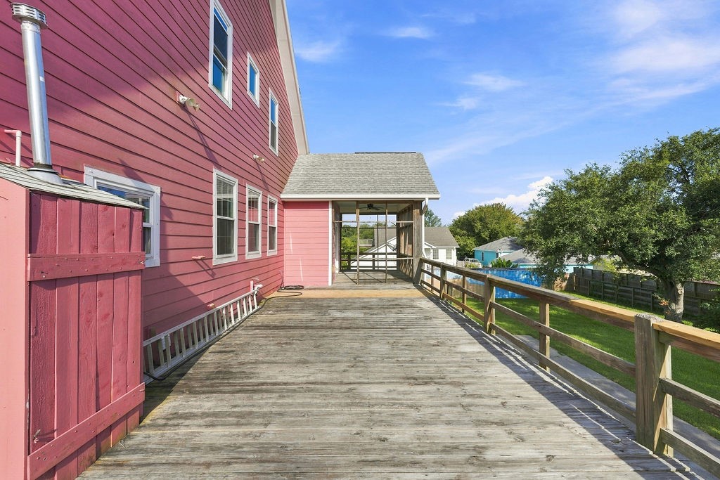 746 12th Street, San Leon, TX 77539