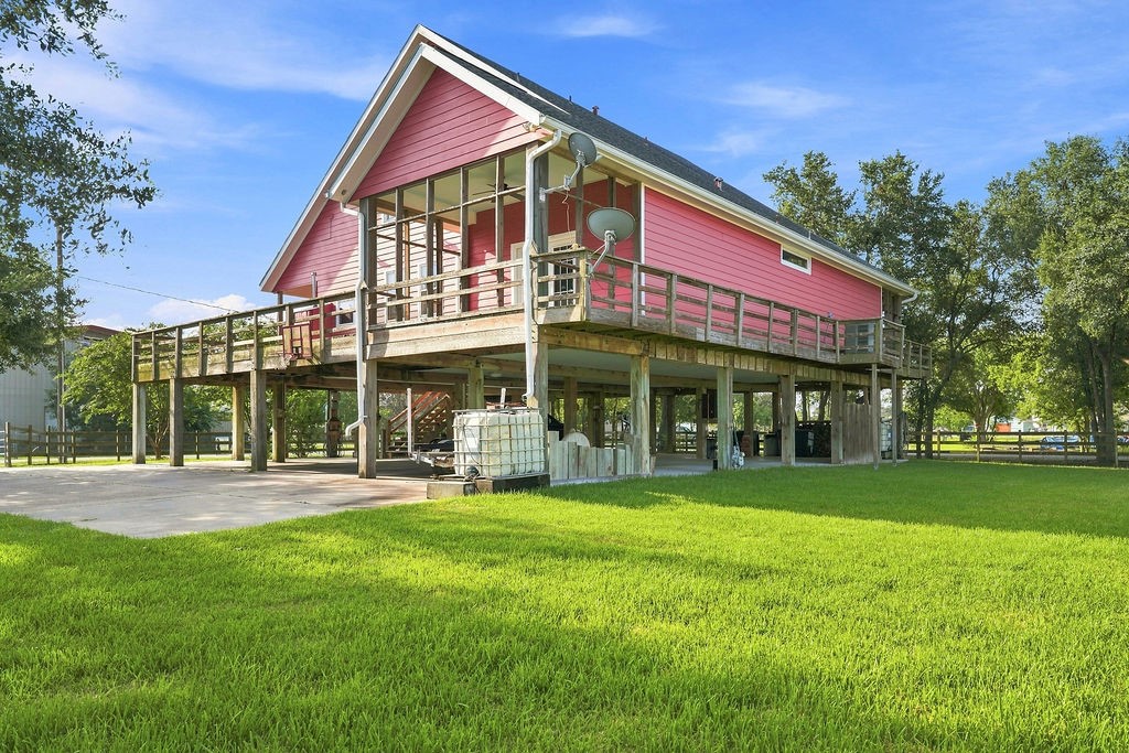 746 12th Street, San Leon, TX 77539