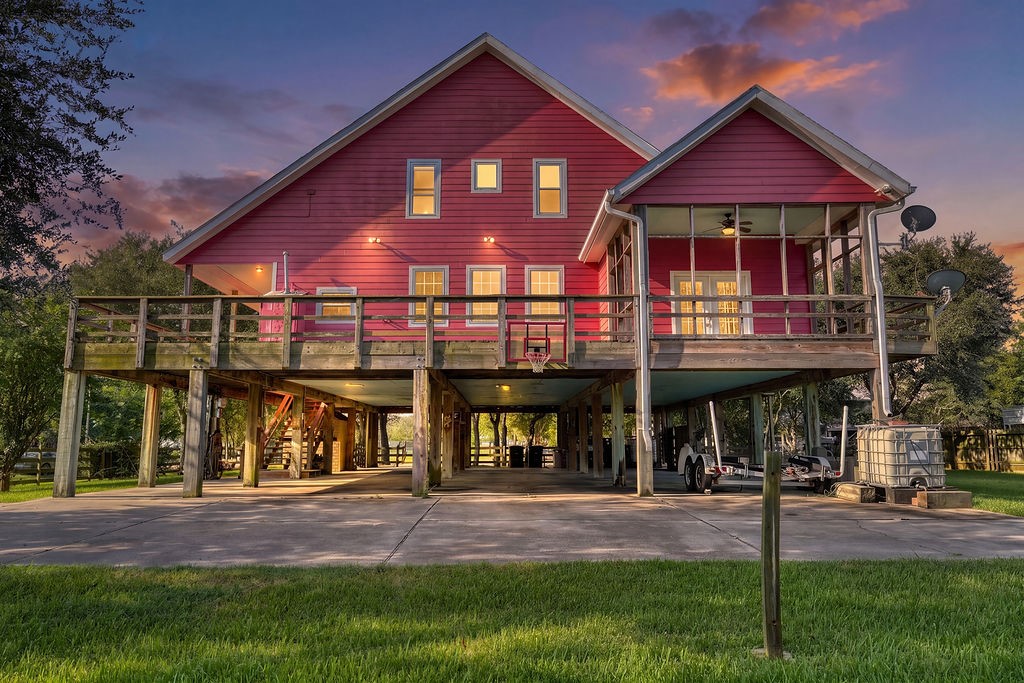 746 12th Street, San Leon, TX 77539