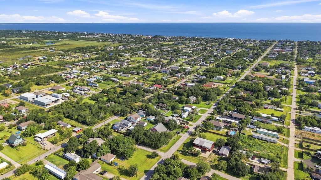 746 12th Street, San Leon, TX 77539