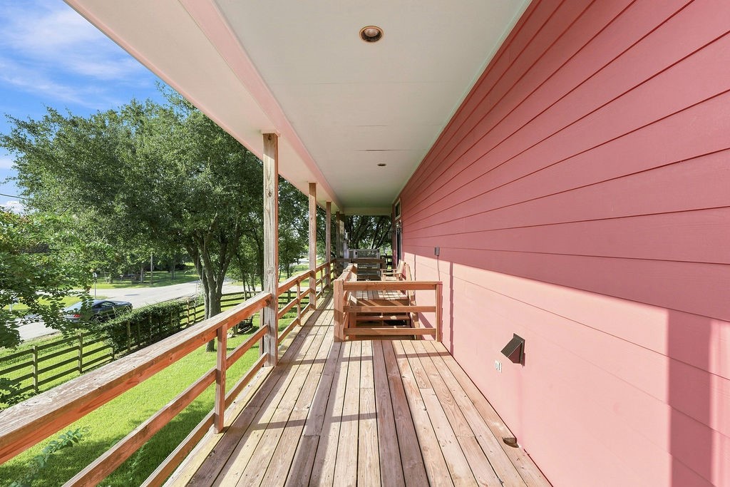 746 12th Street, San Leon, TX 77539