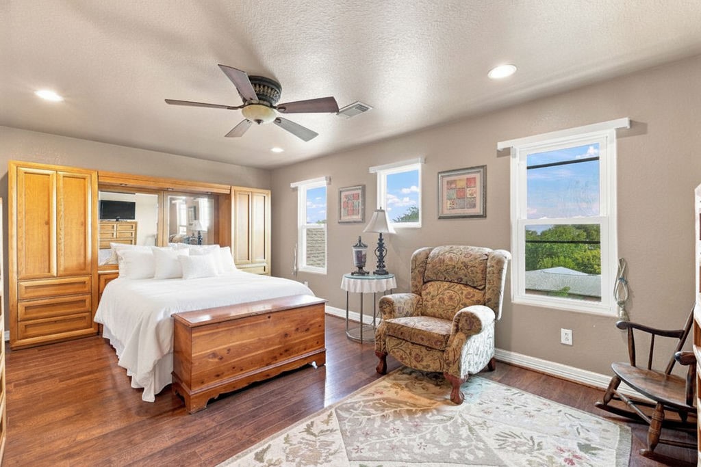 746 12th Street, San Leon, TX 77539