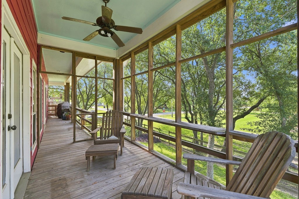 746 12th Street, San Leon, TX 77539