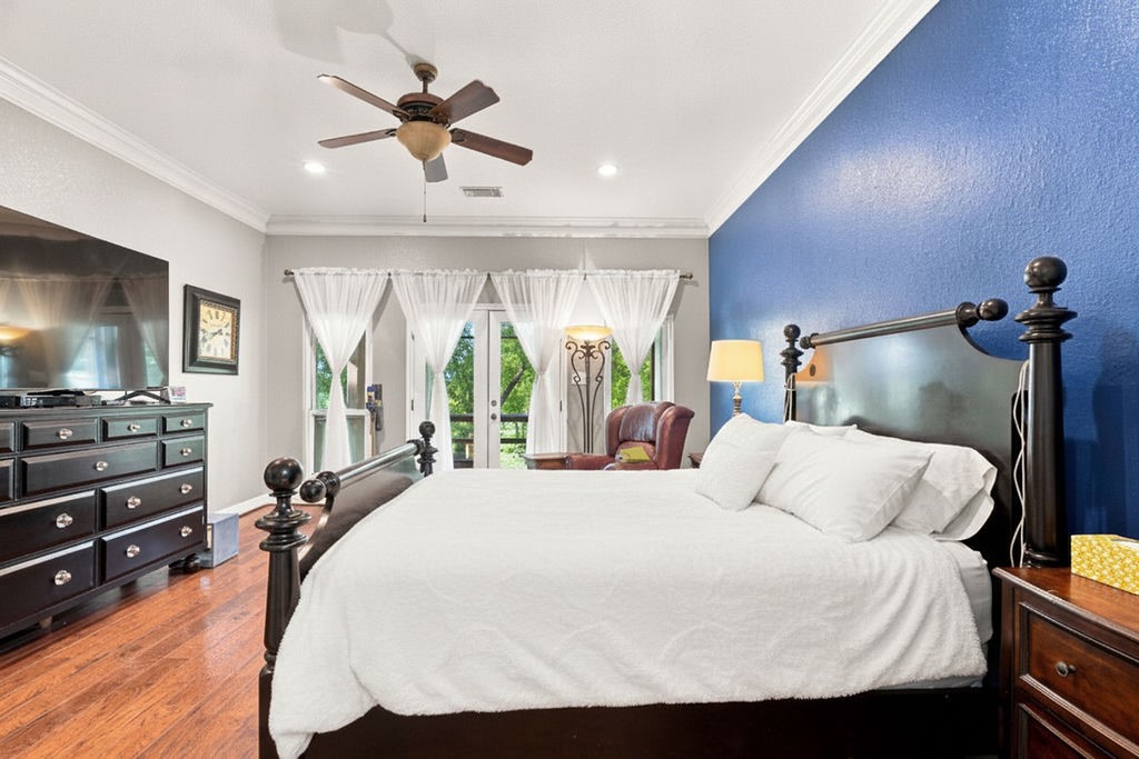 746 12th Street, San Leon, TX 77539
