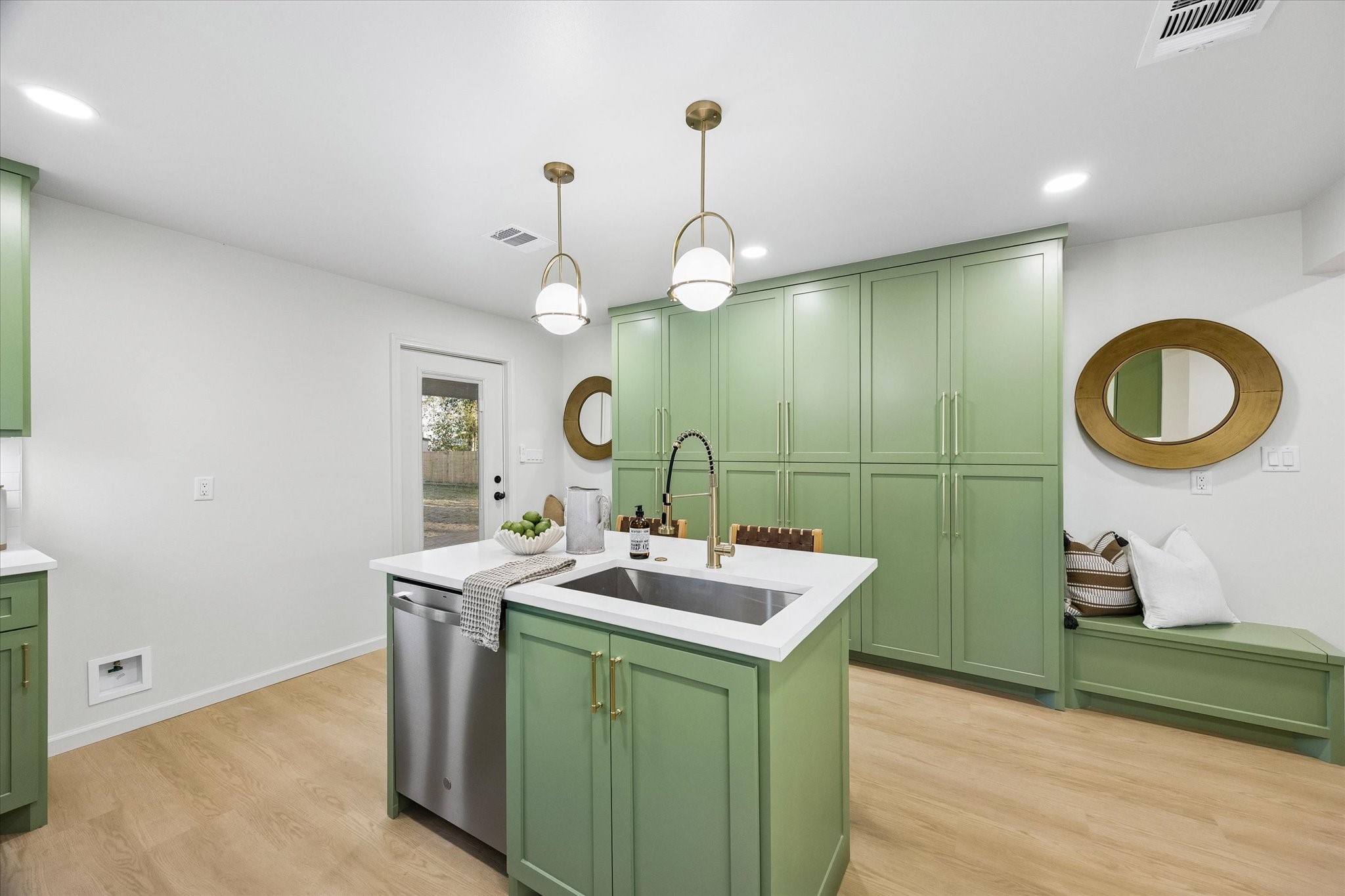 2801 Shouse Road, Santa Fe, TX 77510
