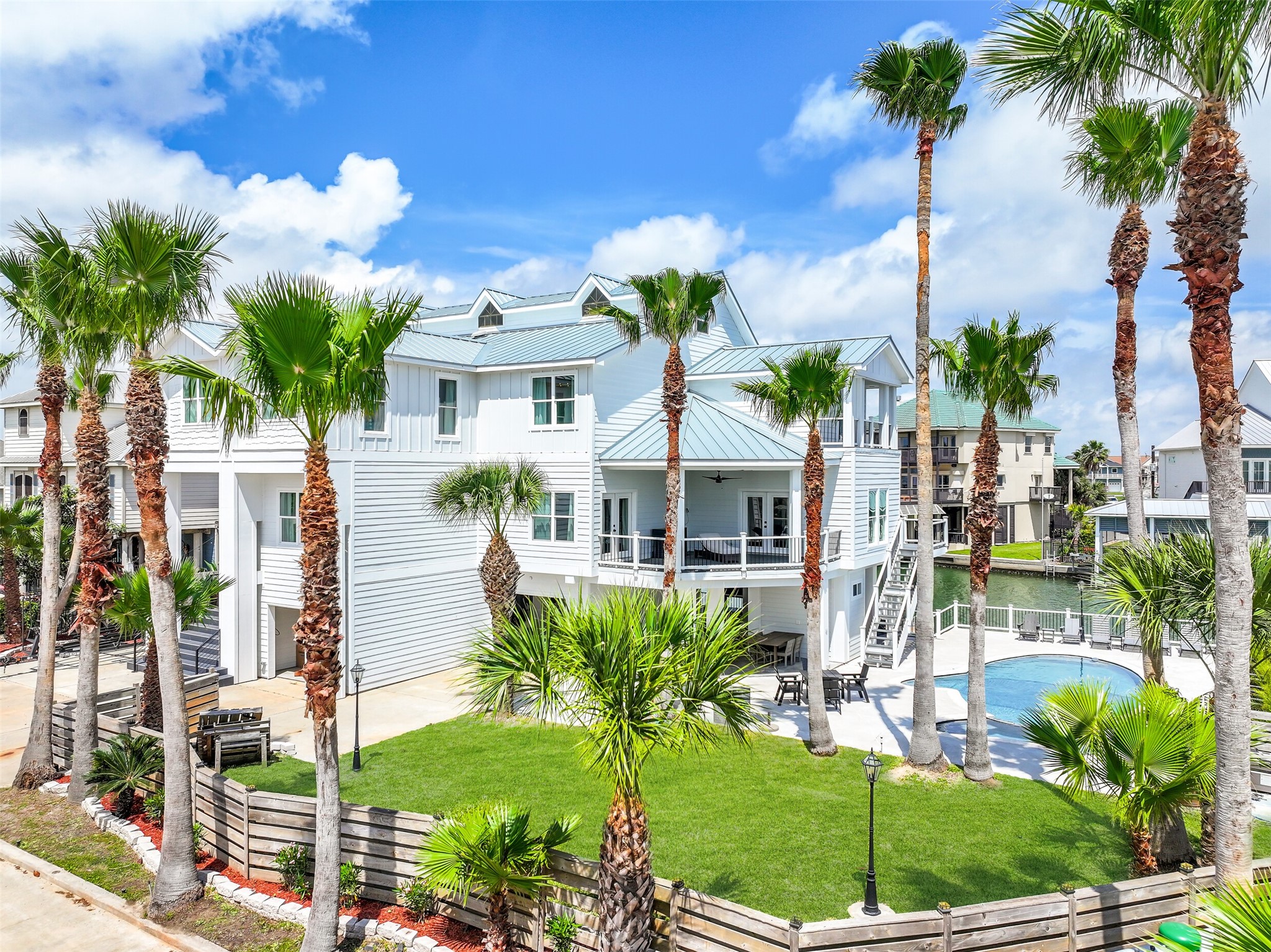 This could become the Tiki house everyone simply calls home. With 7,624 sq. ft., two waterfront lots and 132 feet of canal frontage, there is room for generations to gather, spread out and create traditions of their own.
