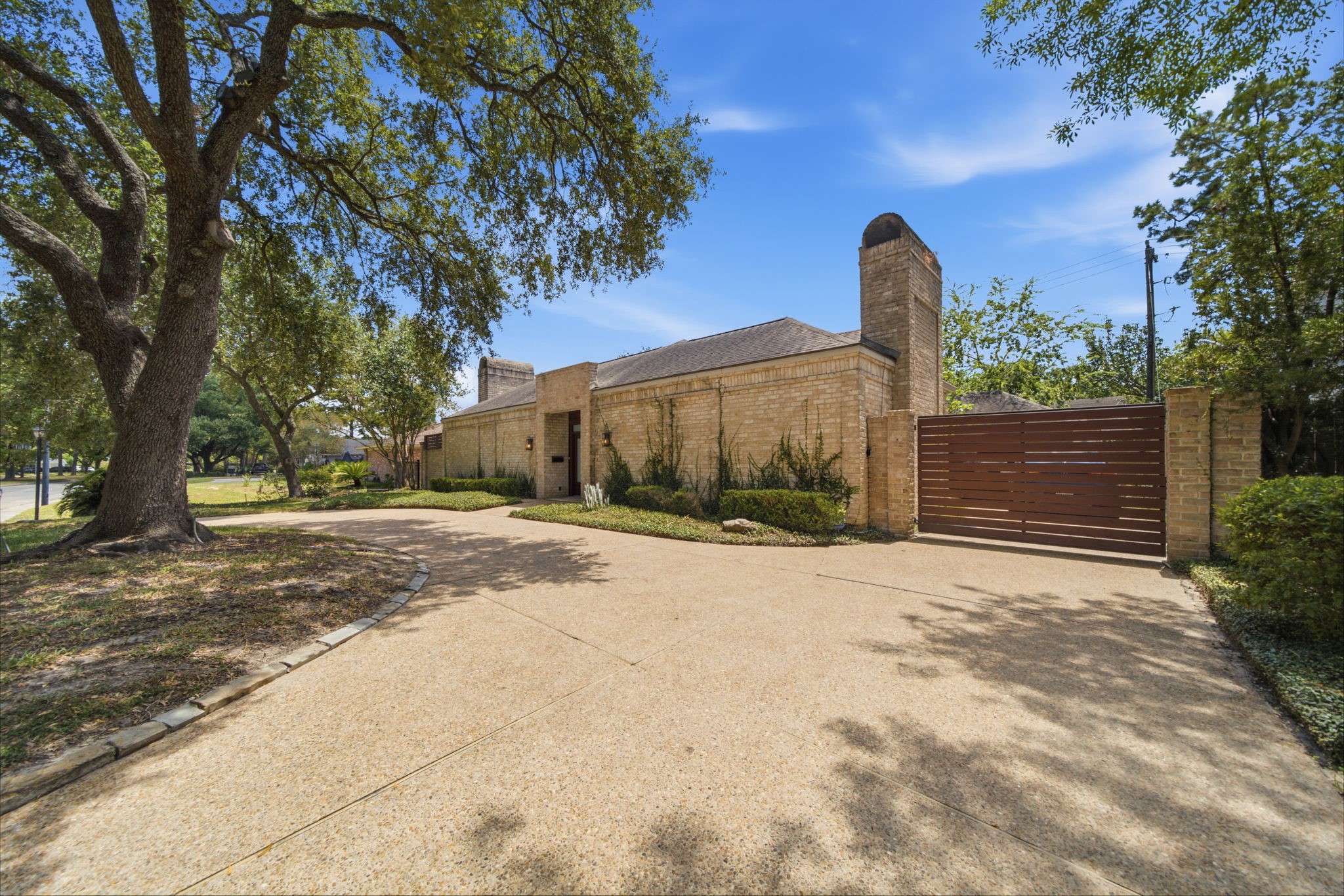 10103 Briar Forest Drive, Houston, TX 77042