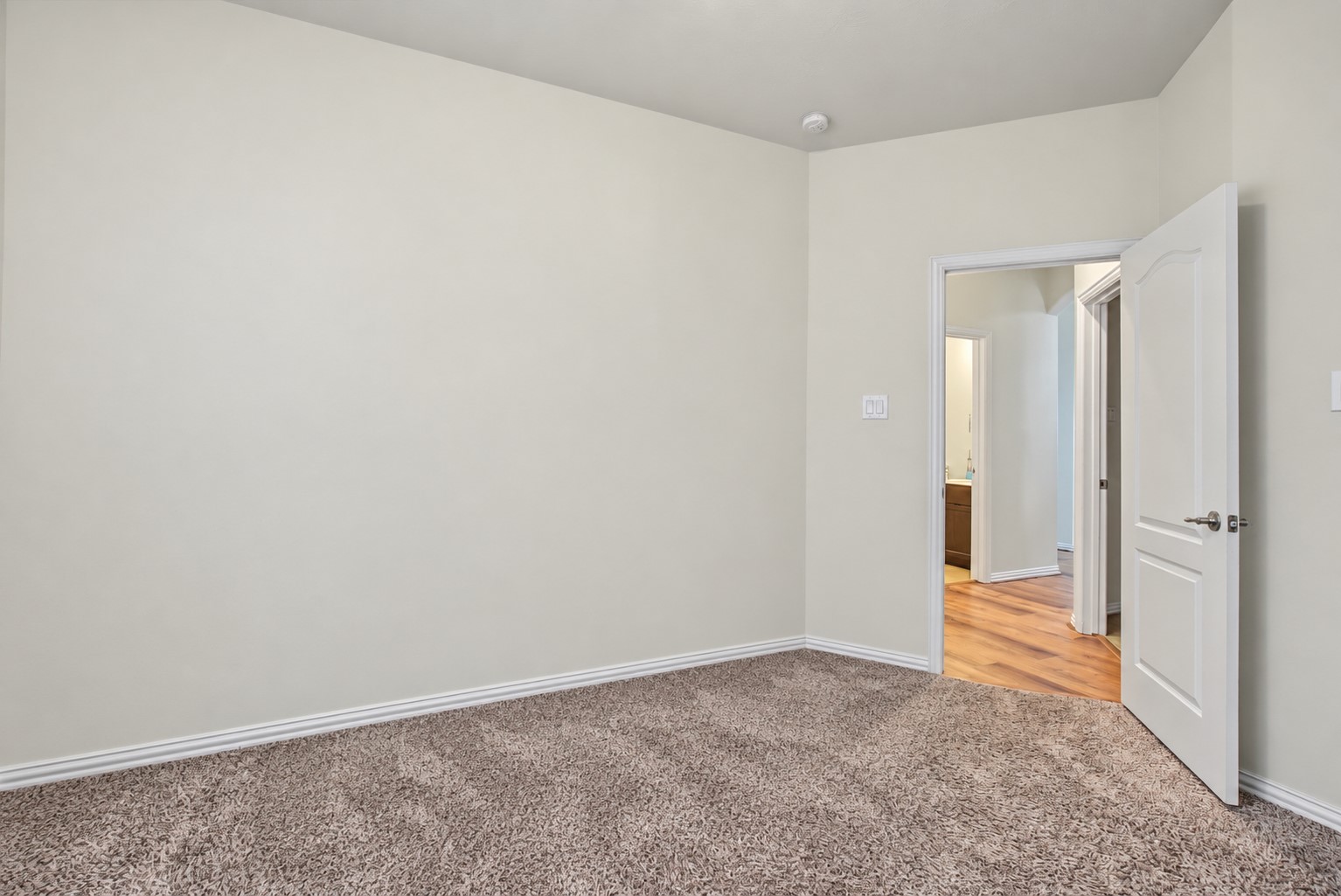 2209 Maple Point Drive N, Conroe, TX 77301