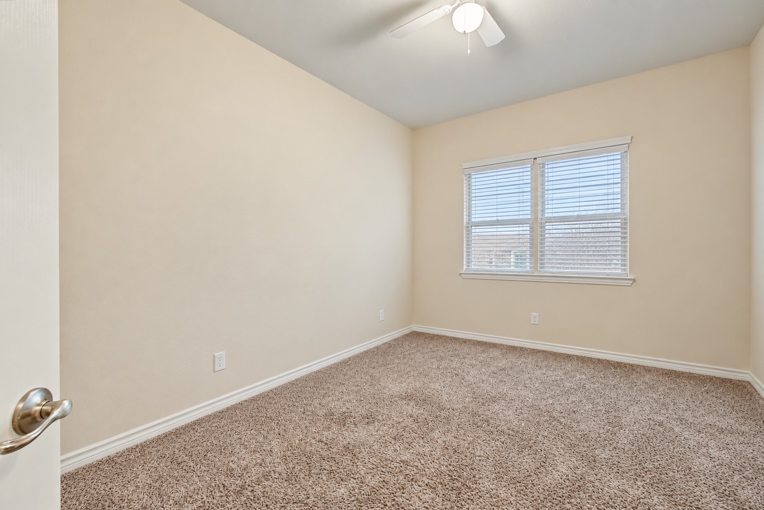2209 Maple Point Drive N, Conroe, TX 77301