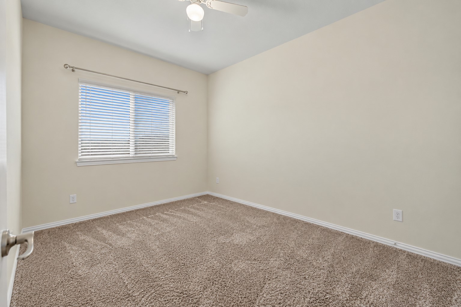 2209 Maple Point Drive N, Conroe, TX 77301