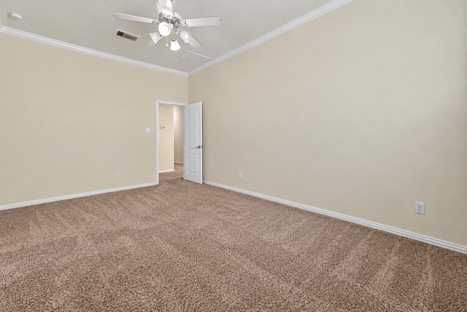 2209 Maple Point Drive N, Conroe, TX 77301