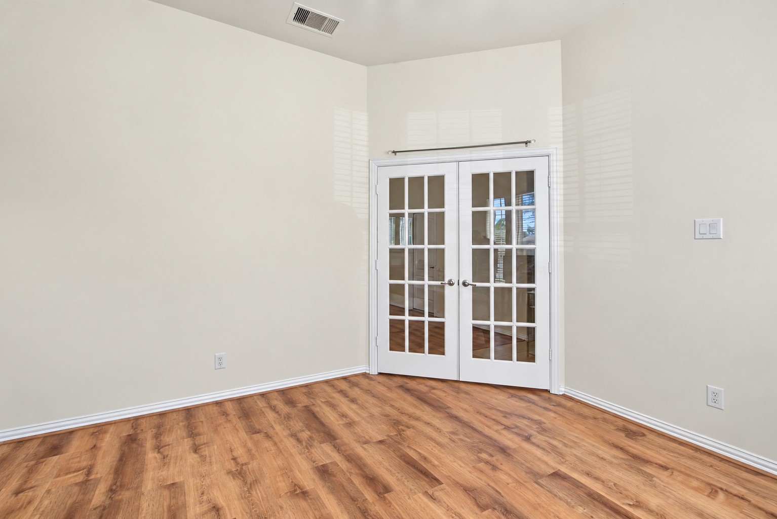 2209 Maple Point Drive N, Conroe, TX 77301