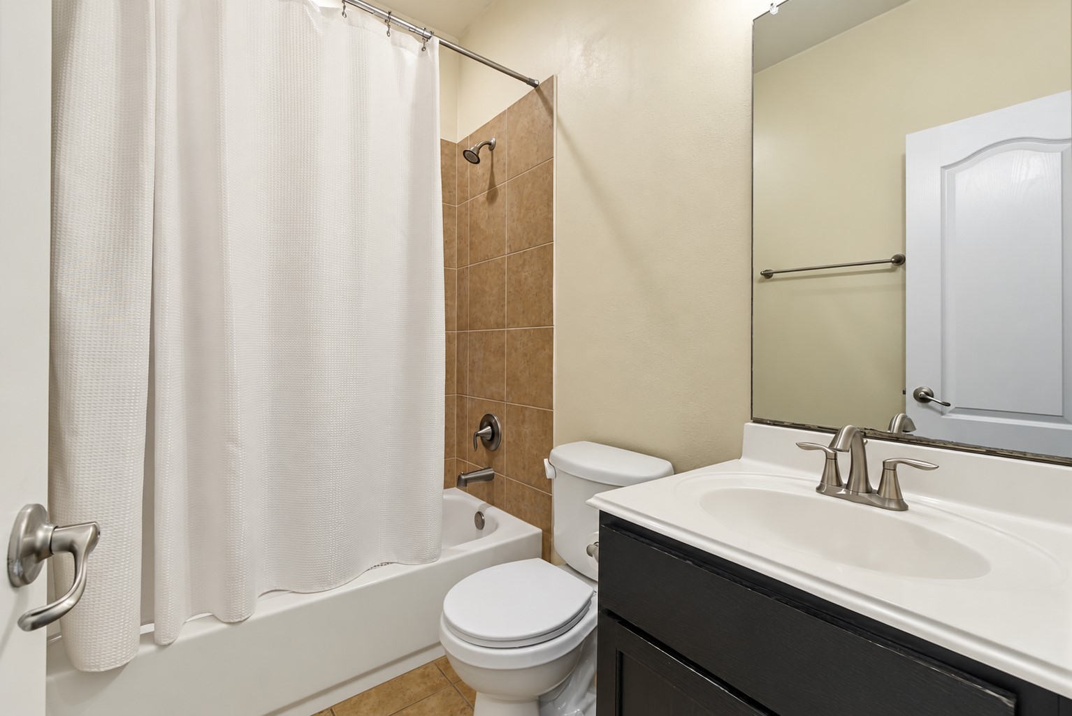 2209 Maple Point Drive N, Conroe, TX 77301