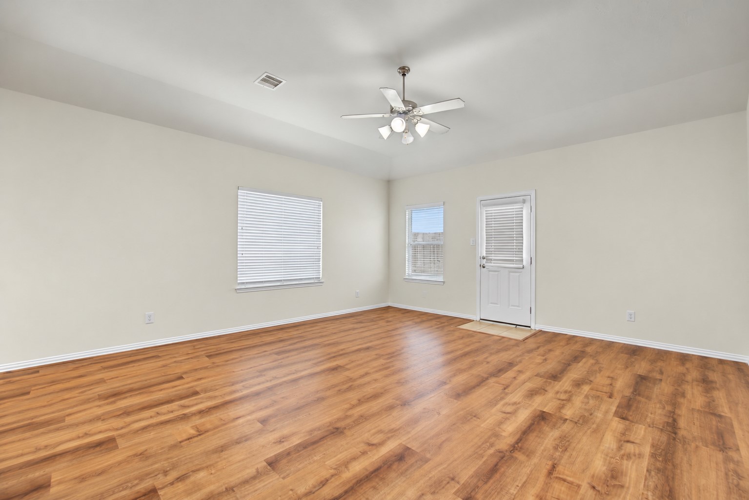 2209 Maple Point Drive N, Conroe, TX 77301