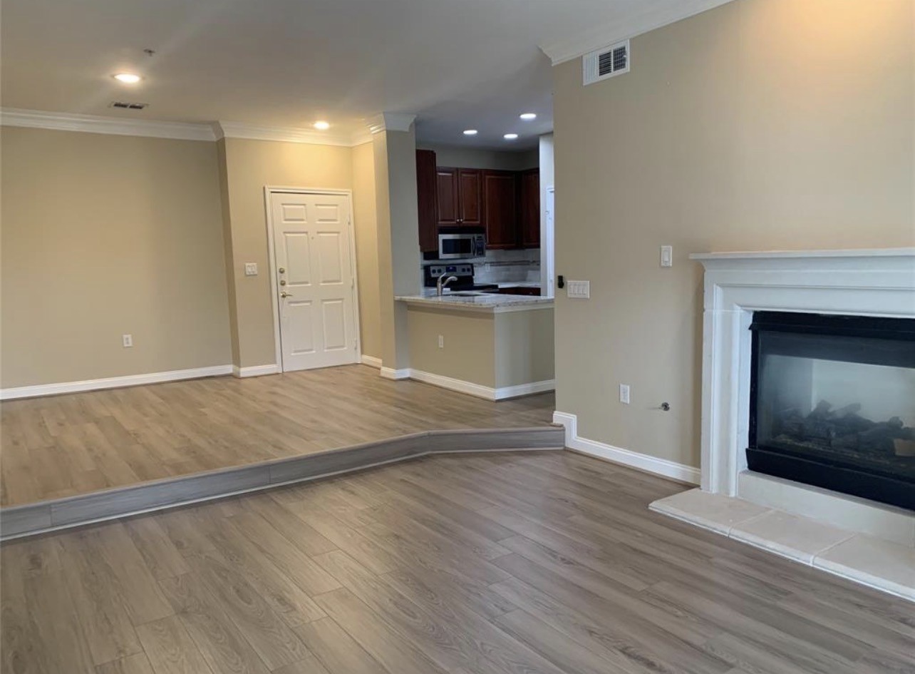 2400 Mccue Road, #438, Houston, TX 77056