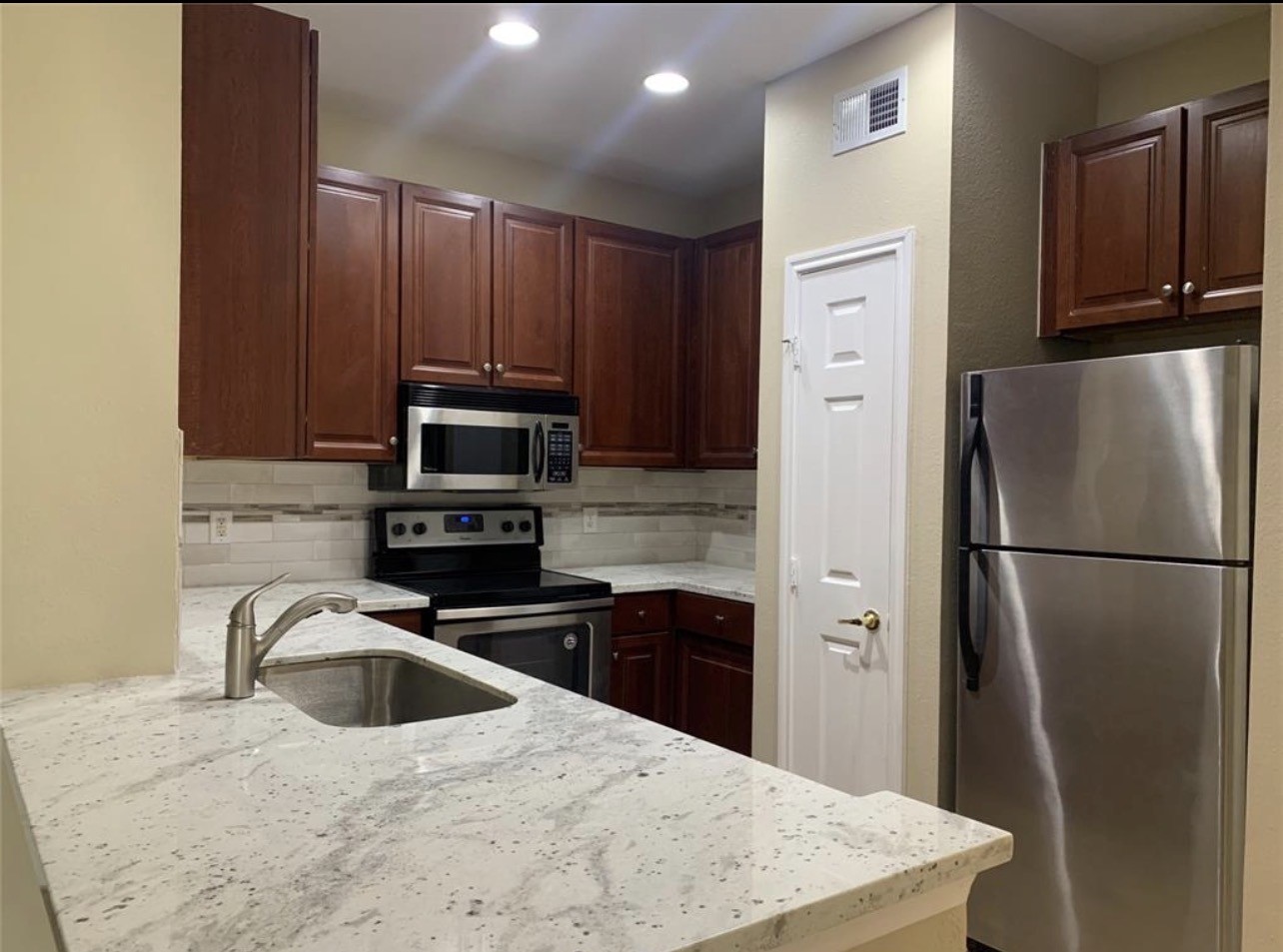2400 Mccue Road, #438, Houston, TX 77056