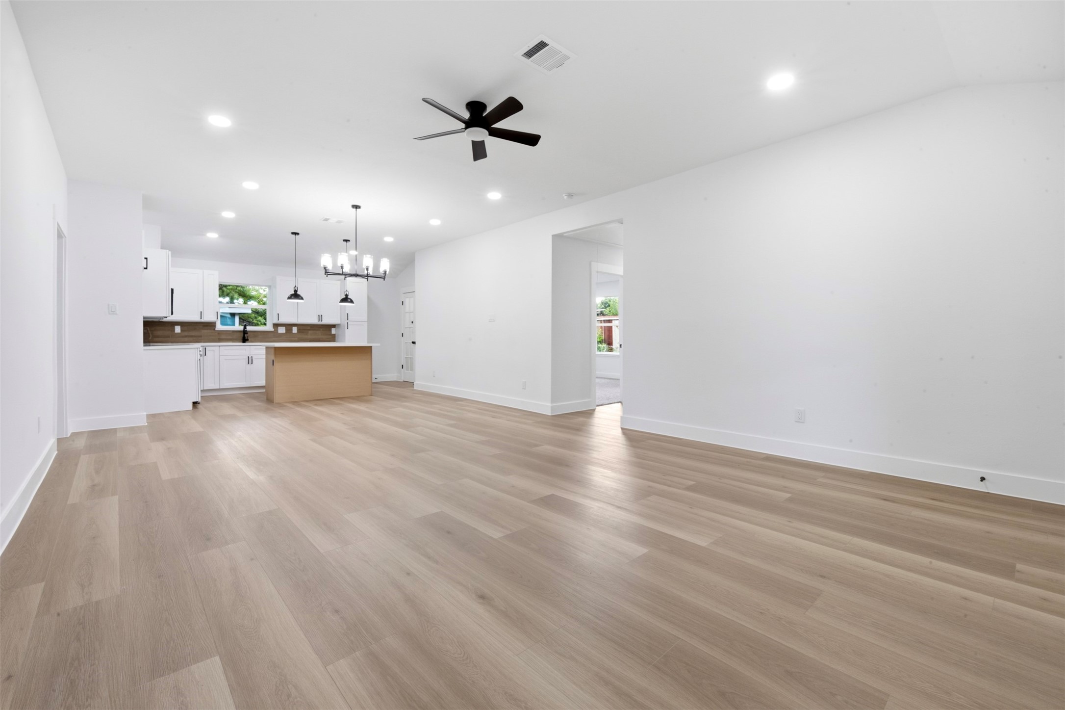 1415 Taylor Avenue, Pasadena, TX 77506