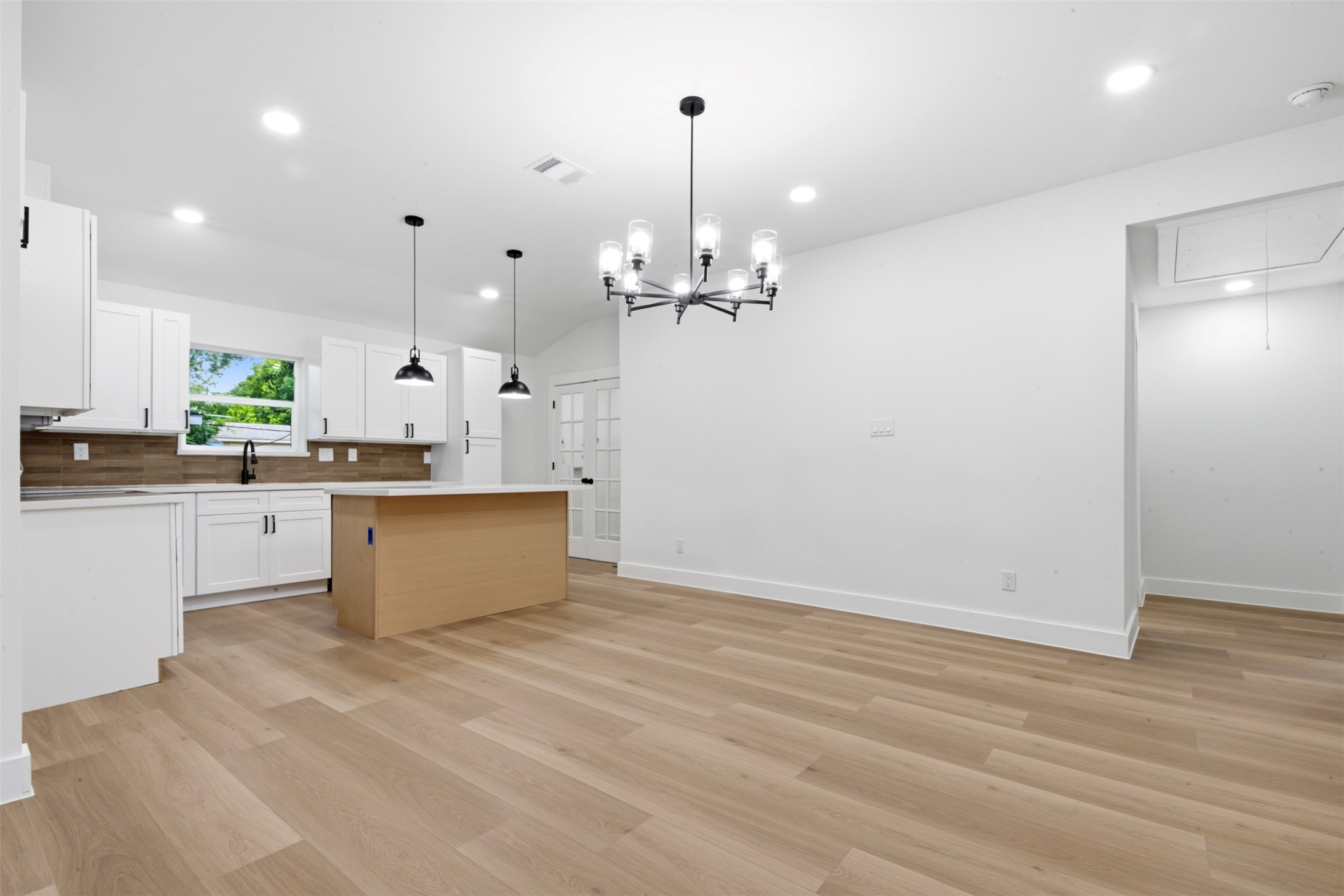 1415 Taylor Avenue, Pasadena, TX 77506