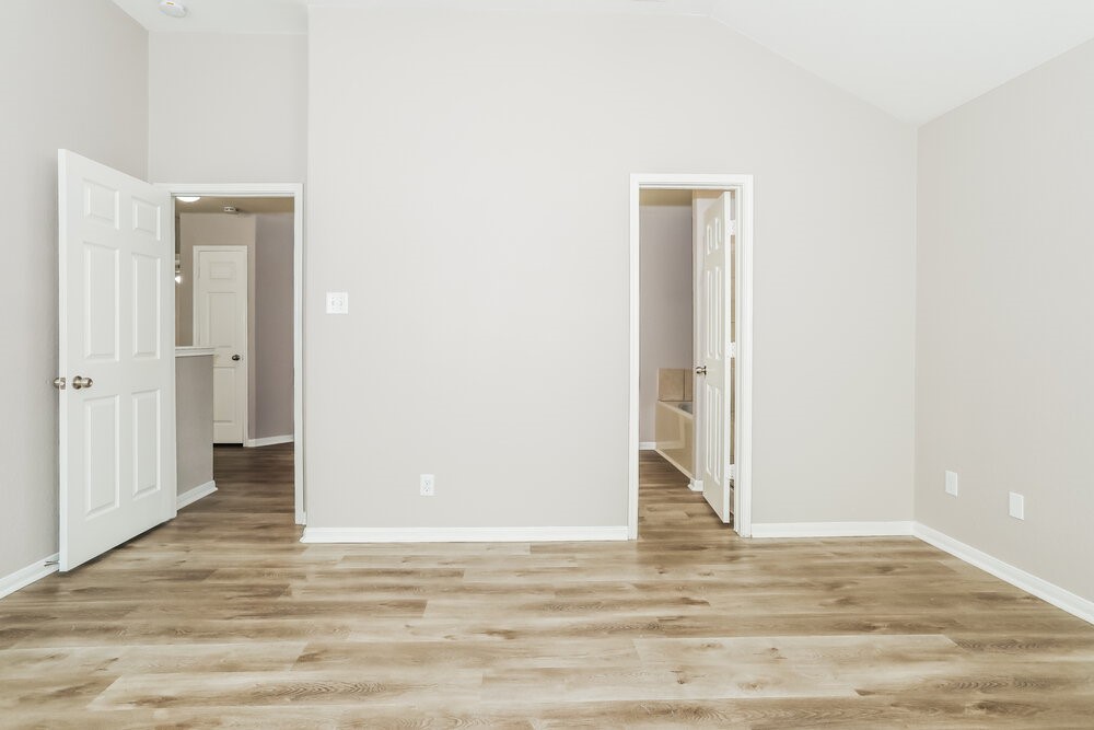 16750 Warbler Drive, Conroe, TX 77385