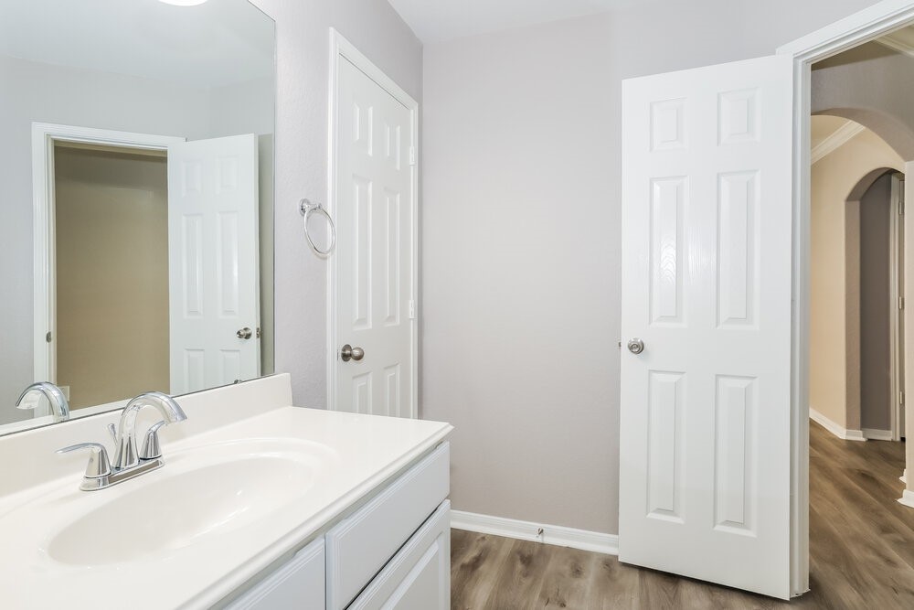 16750 Warbler Drive, Conroe, TX 77385