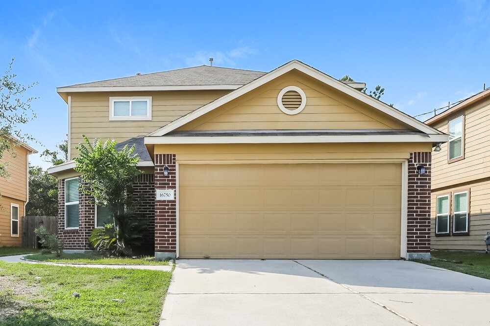16750 Warbler Drive, Conroe, TX 77385