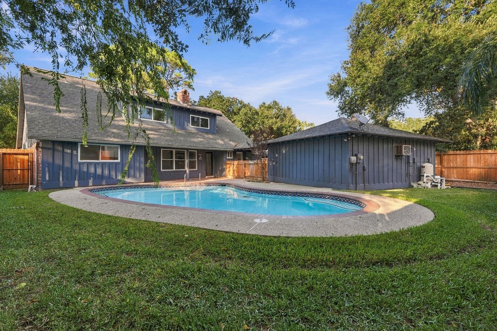 1326 Saxony Lane, Houston, TX 77058