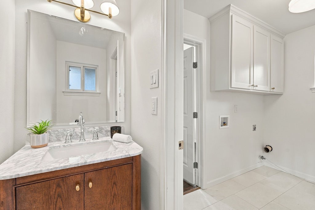 1326 Saxony Lane, Houston, TX 77058