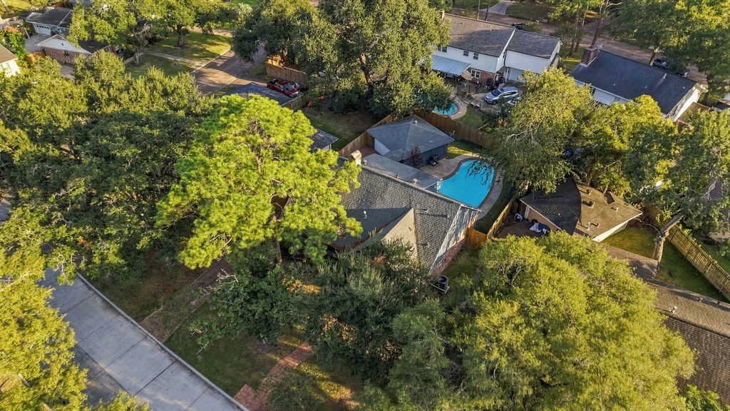 1326 Saxony Lane, Houston, TX 77058