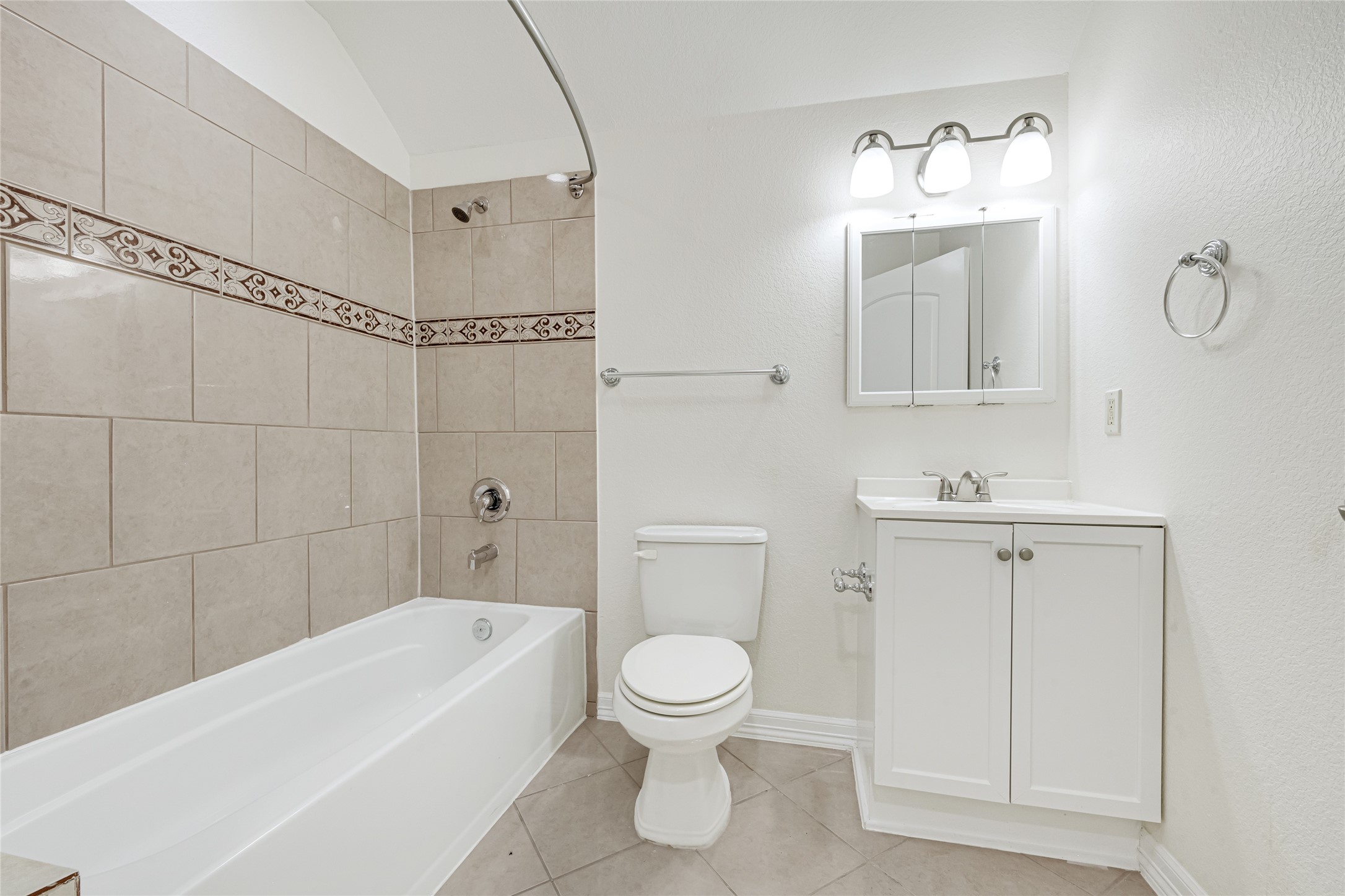 Upstairs guest quarters restroom