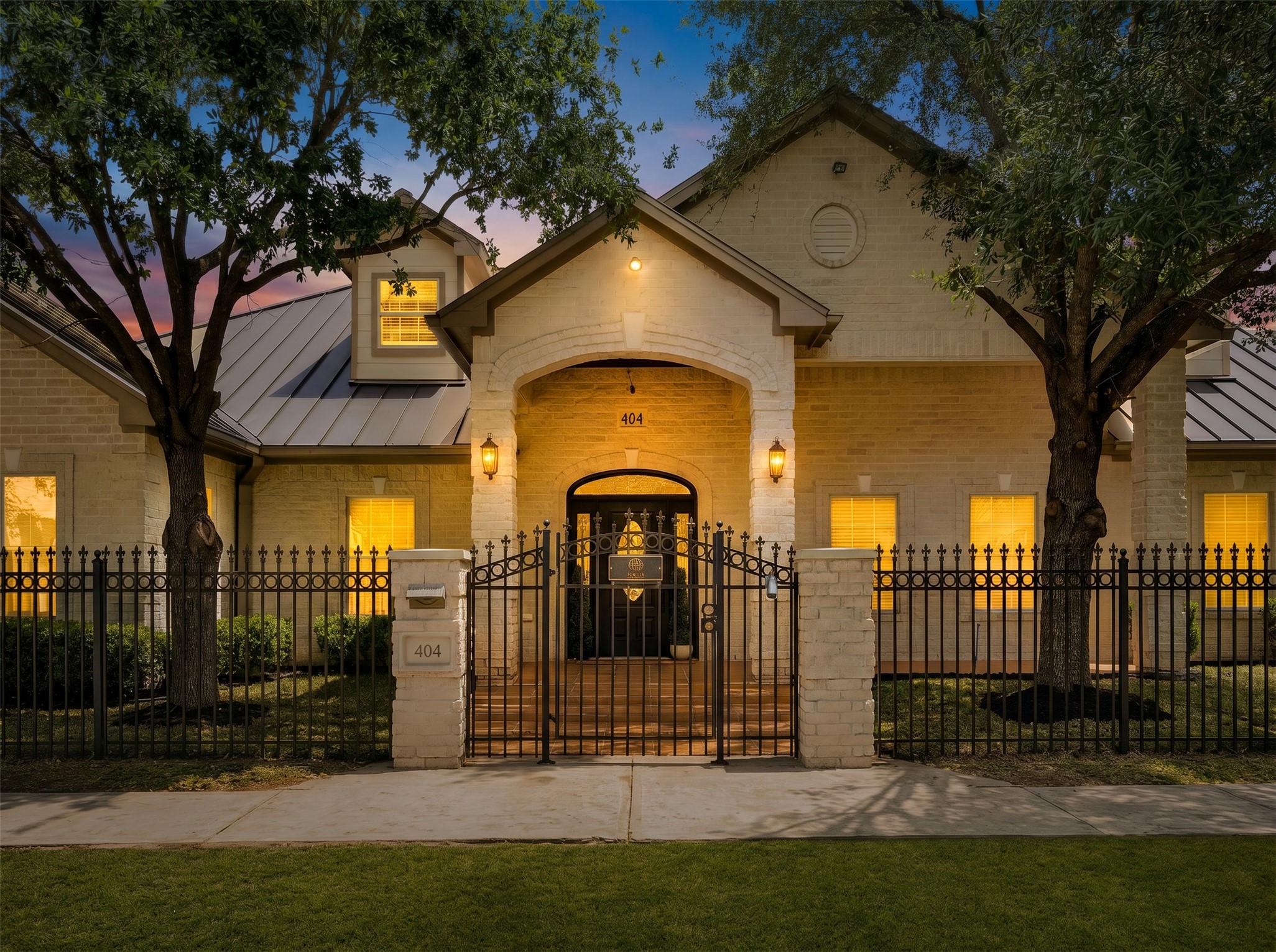 404 Moss Street, Houston, TX 77009 404 Moss Street, Houston, TX 77009