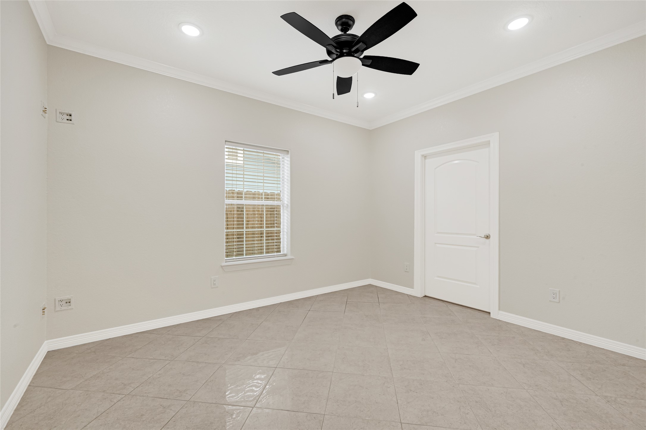 404 Moss Street, Houston, TX 77009