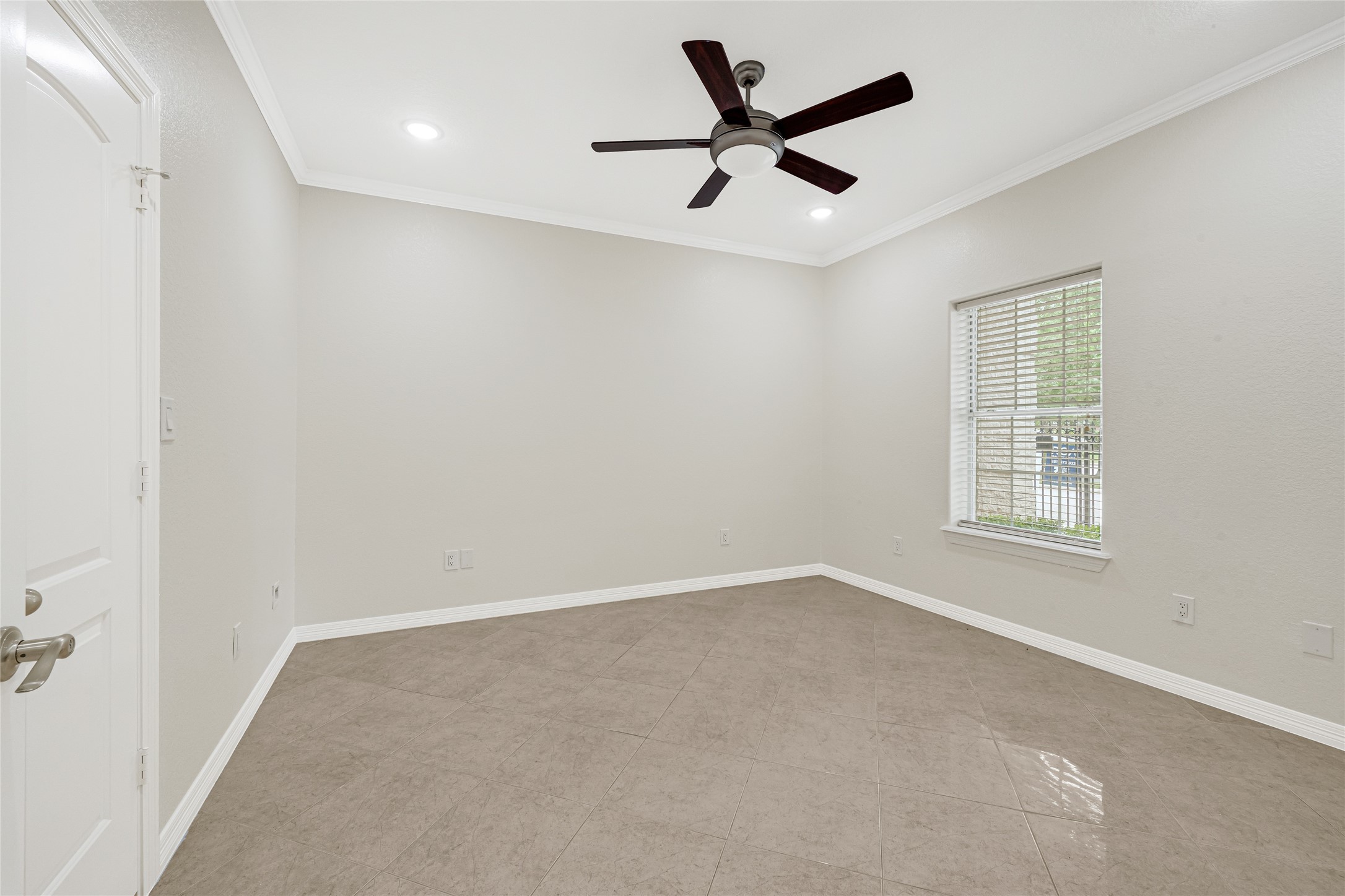 404 Moss Street, Houston, TX 77009