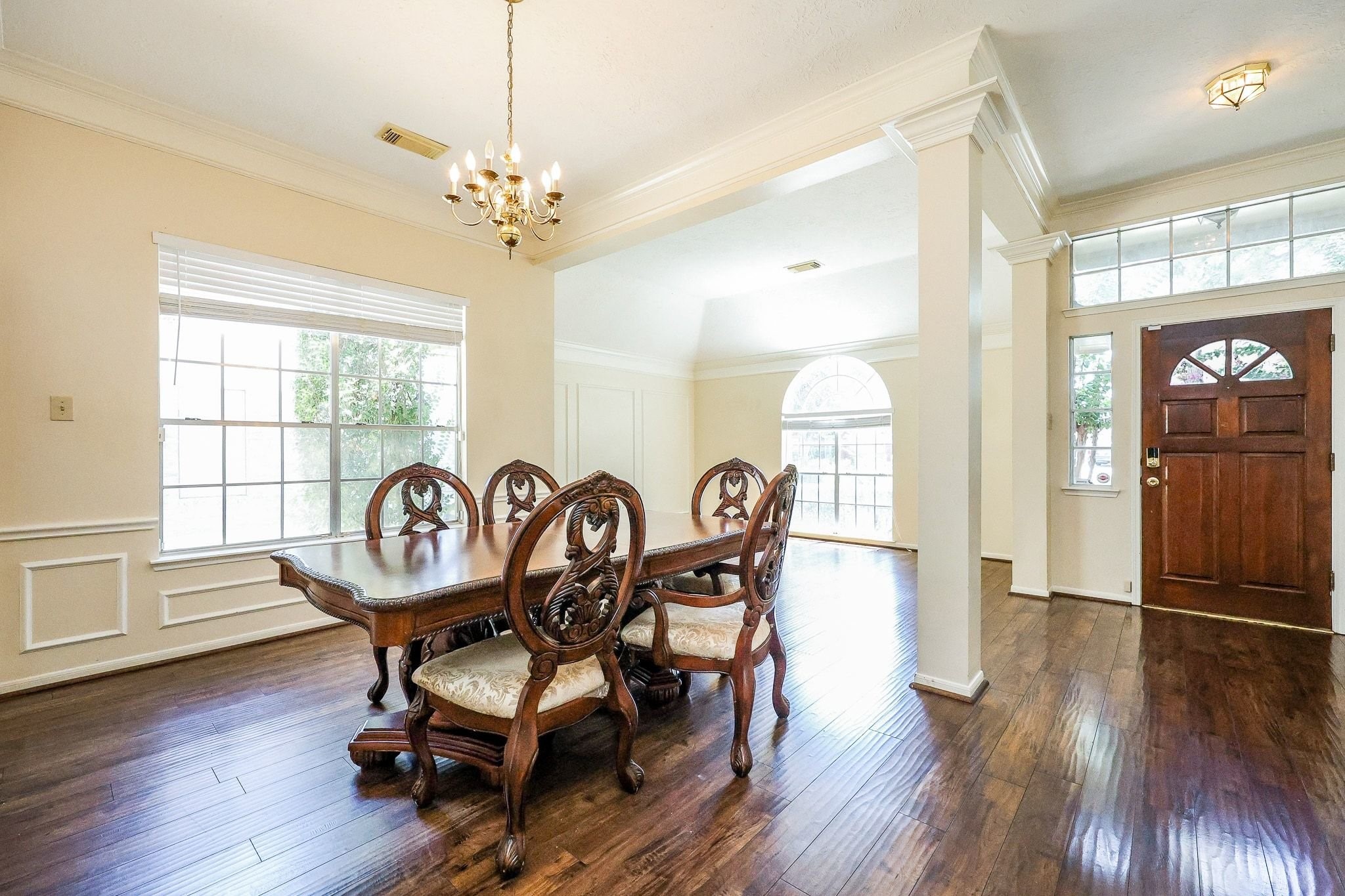 Dining area with elegant dining set Dining area with elegant dining set