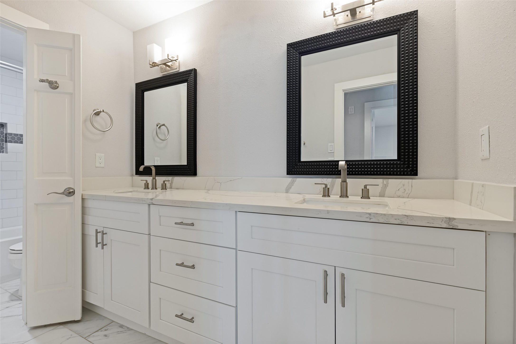 2nd Bathroom