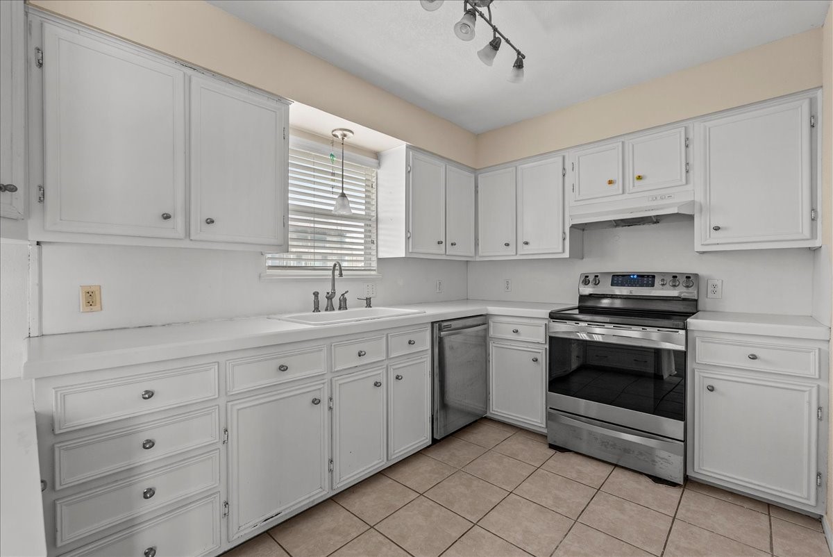 Plenty of cabinet space