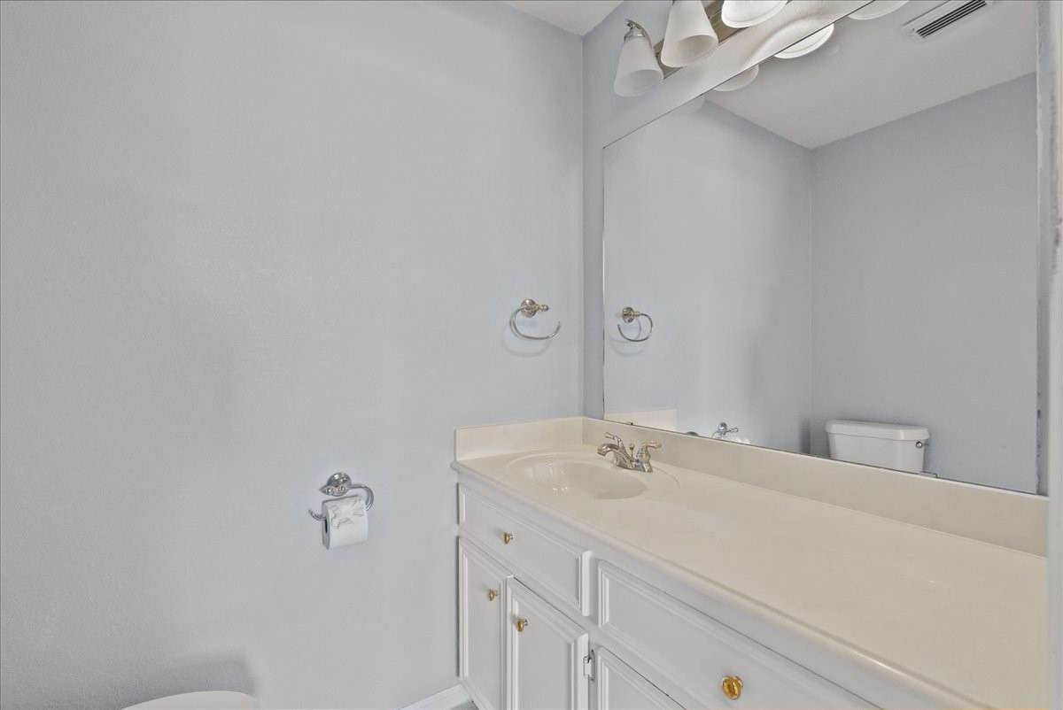 984 Bonita Street, Bayou Vista, TX 77563