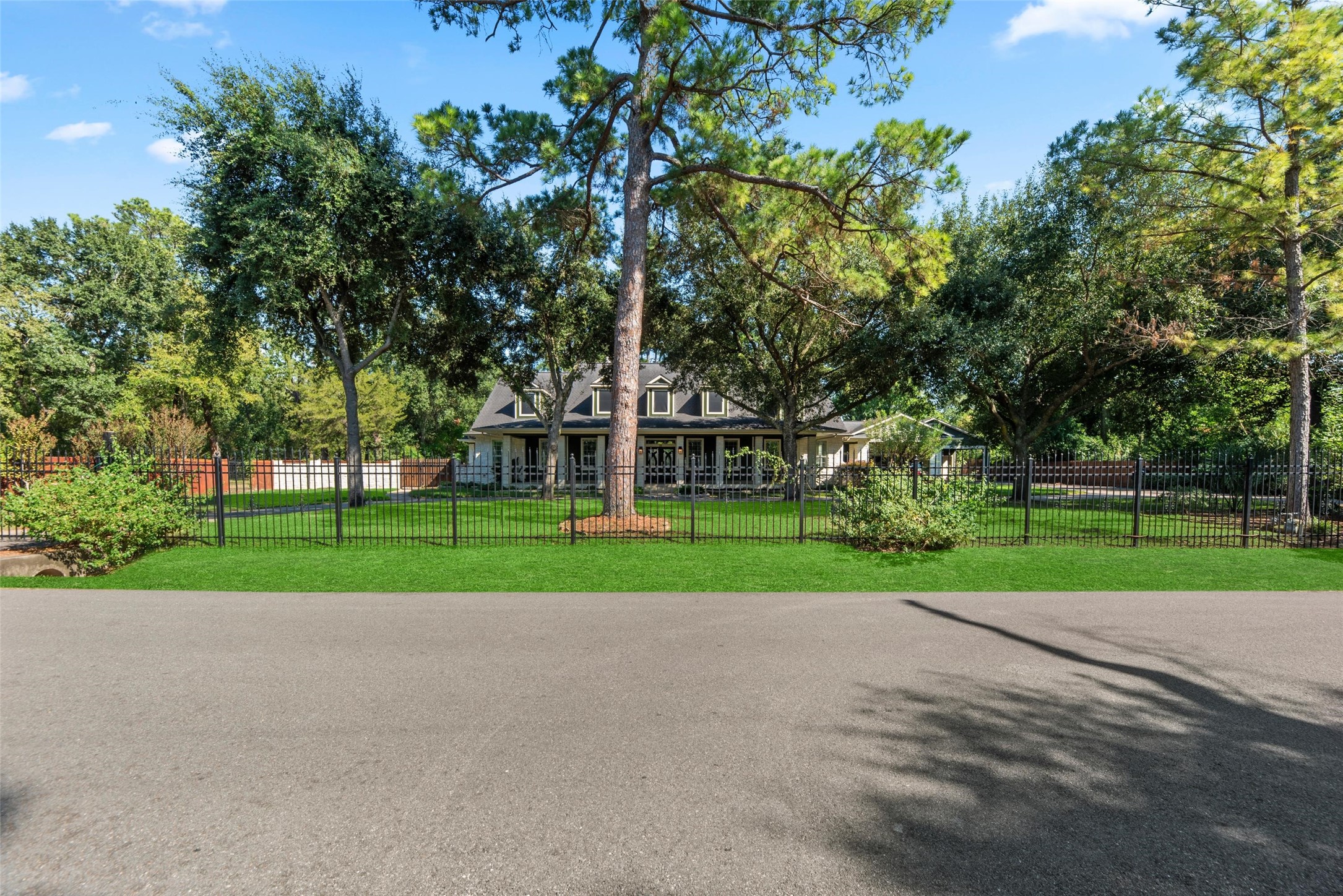 10 Rollingwood Drive, Houston, TX 77080