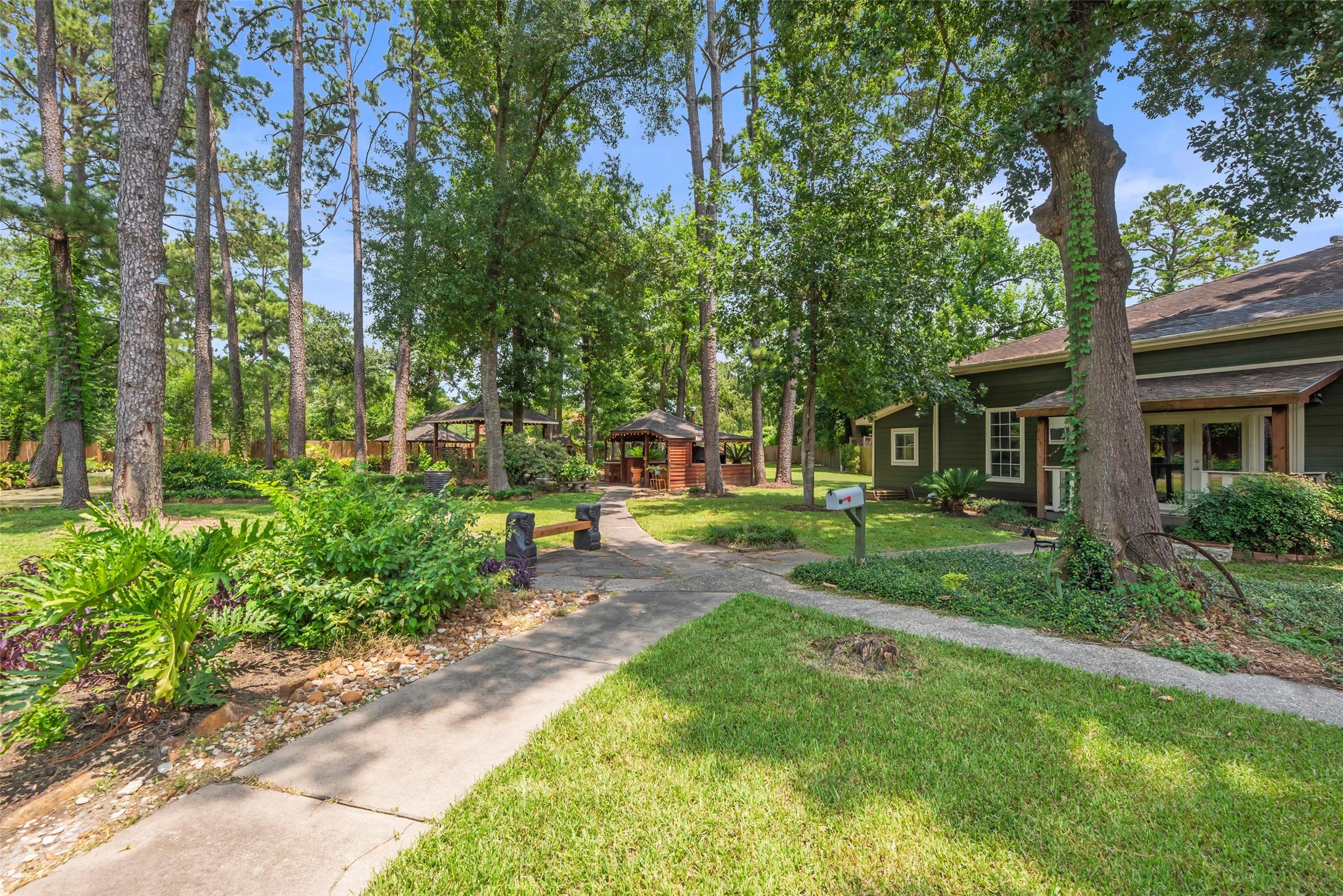 10 Rollingwood Drive, Houston, TX 77080