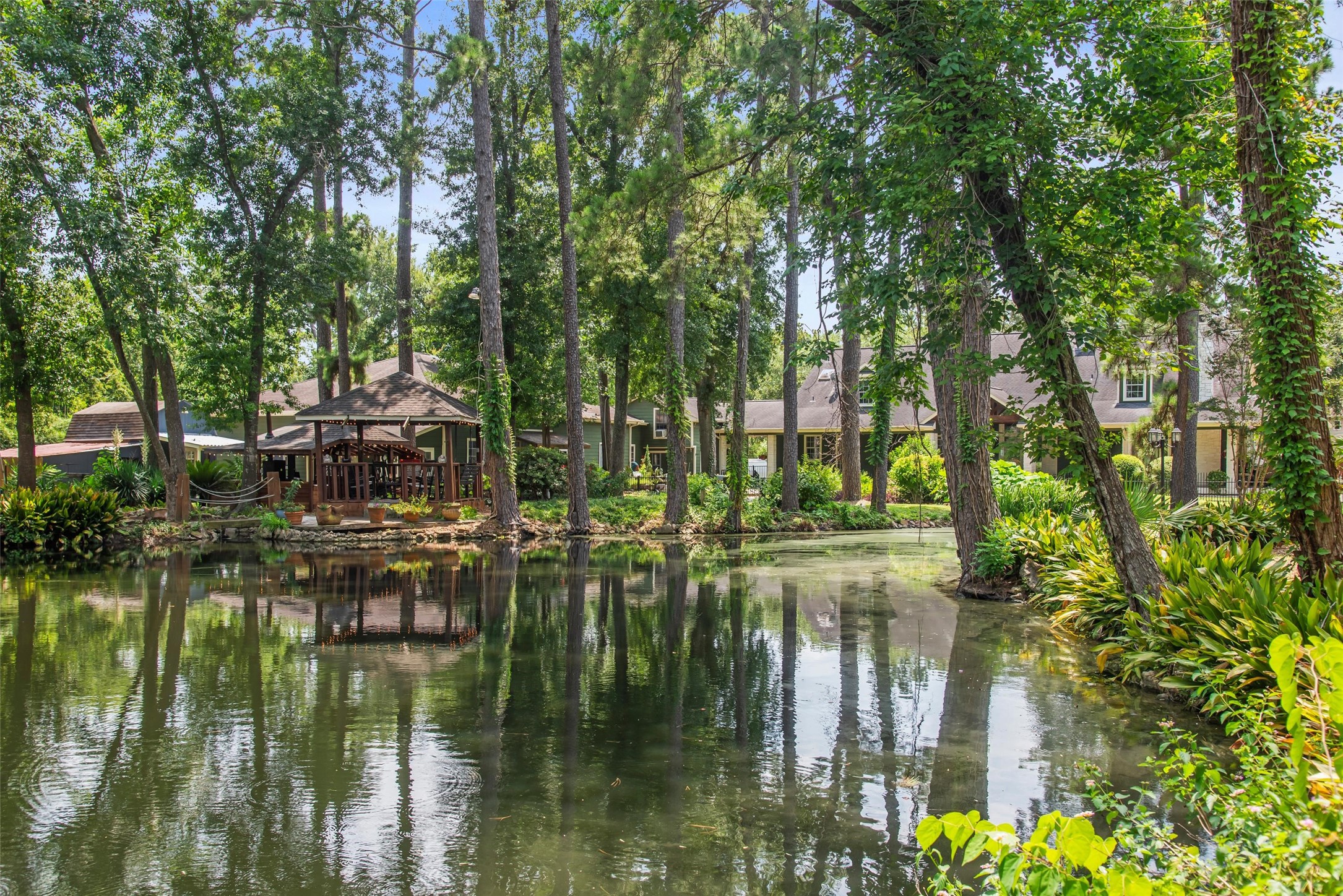 10 Rollingwood Drive, Houston, TX 77080