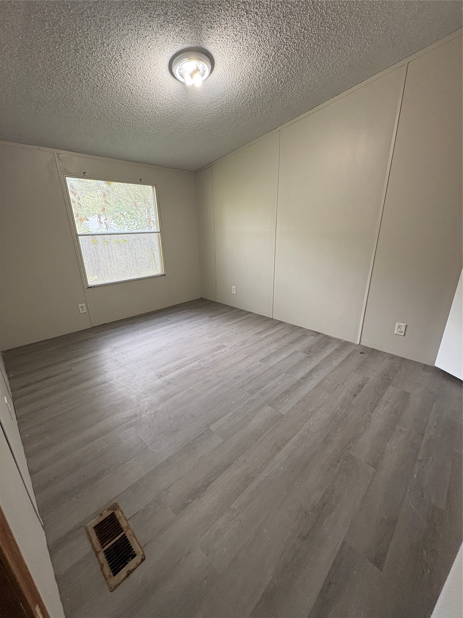 15197 Ridgepoint Circle, Willis, TX 77318 15197 Ridgepoint Circle, Willis, TX 77318