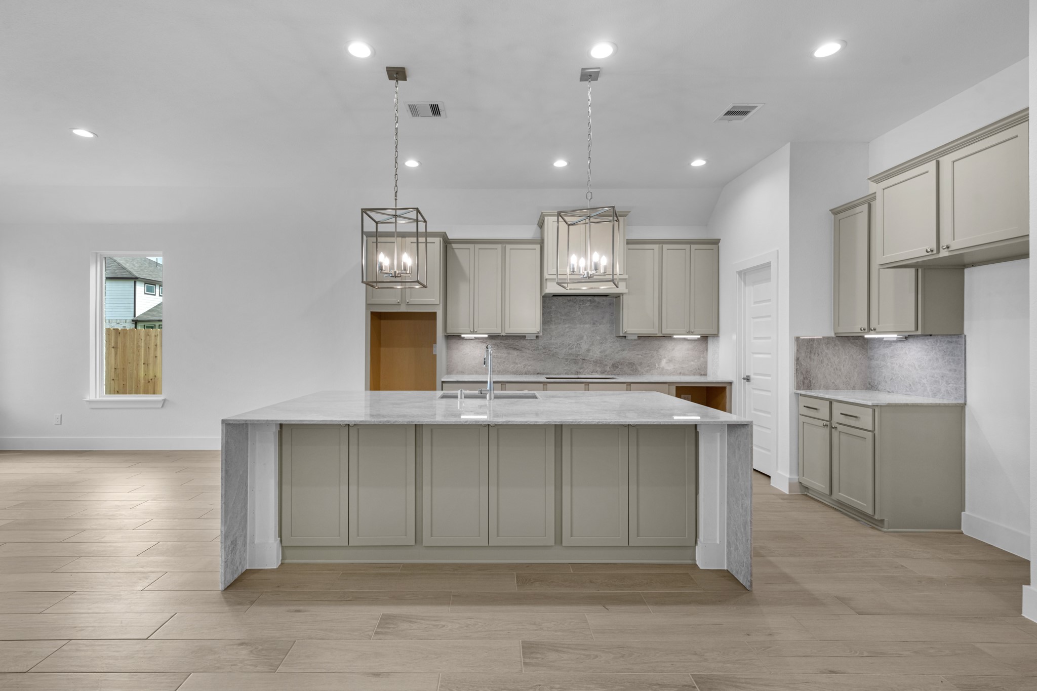 4511 Breezewood Drive, Rosenberg, TX 77471