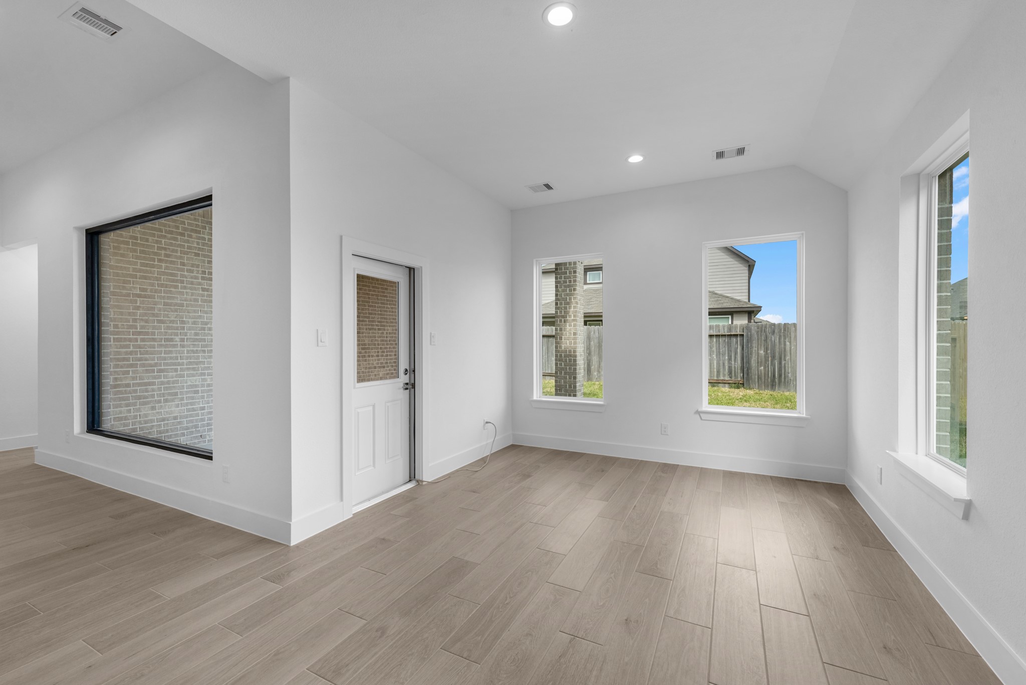 4511 Breezewood Drive, Rosenberg, TX 77471