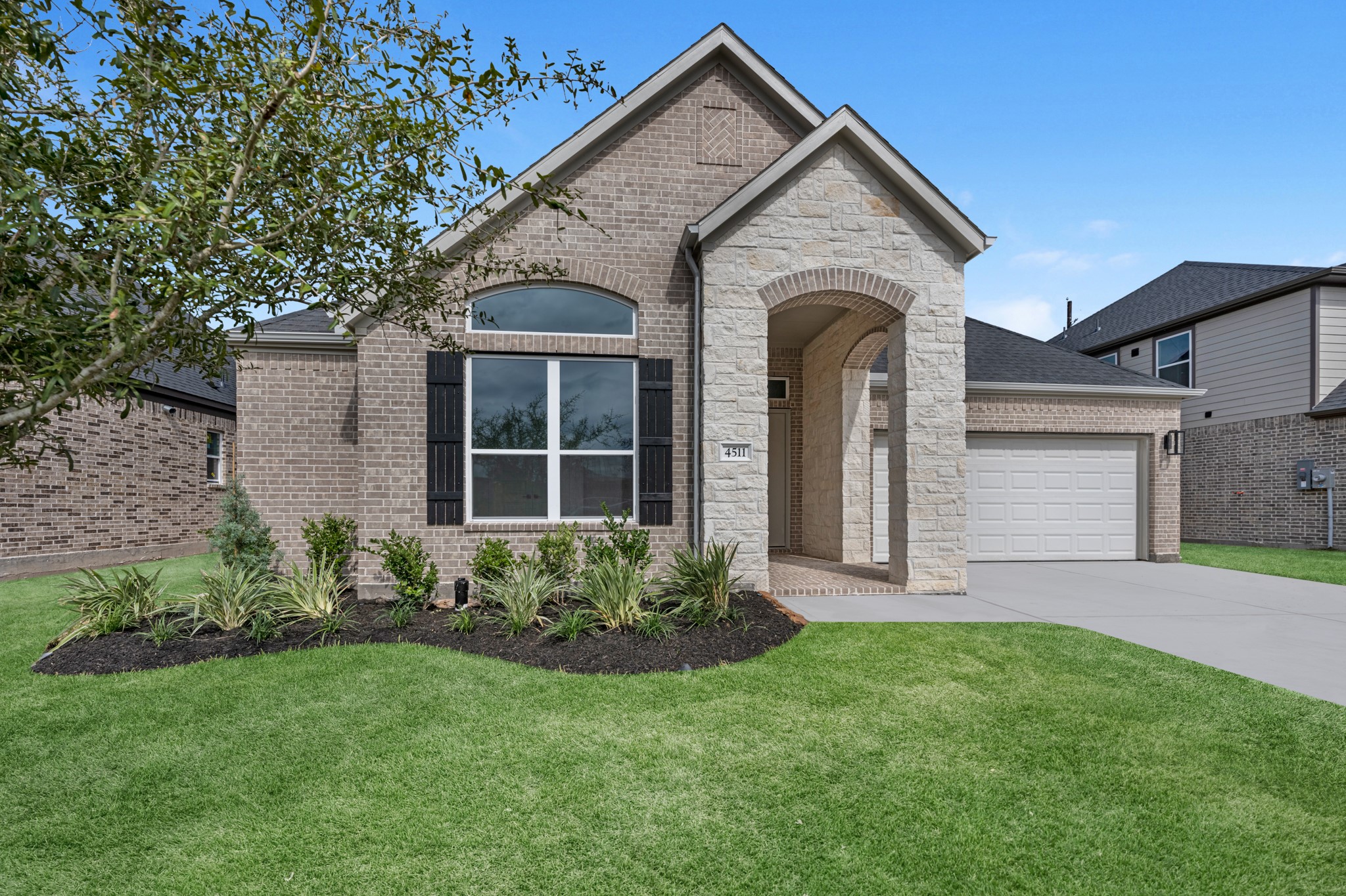 4511 Breezewood Drive, Rosenberg, TX 77471