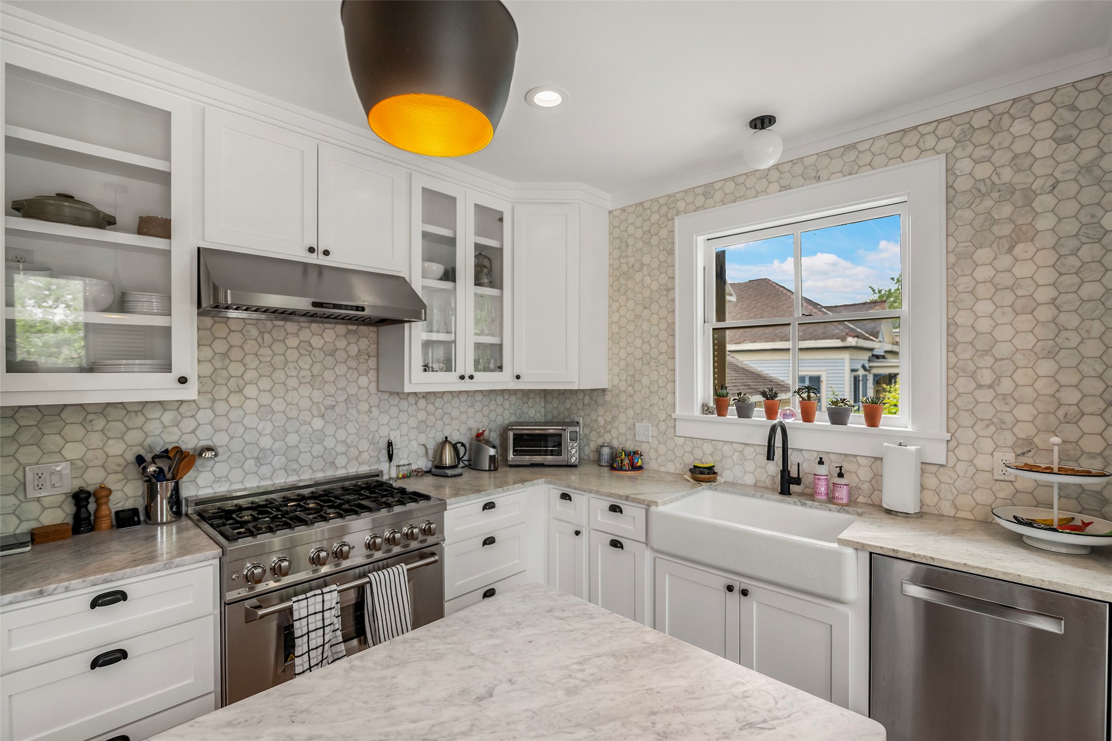 1801 Avenue L, Galveston, TX 77550